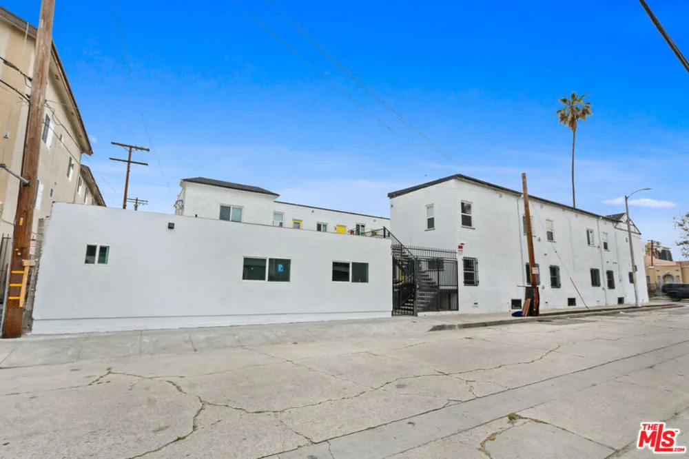 4203 Council Street Los Angeles, CA 90004