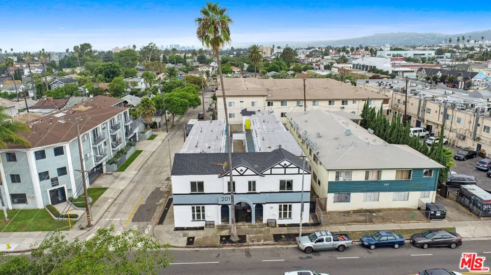 4203 Council Street Los Angeles, CA 90004