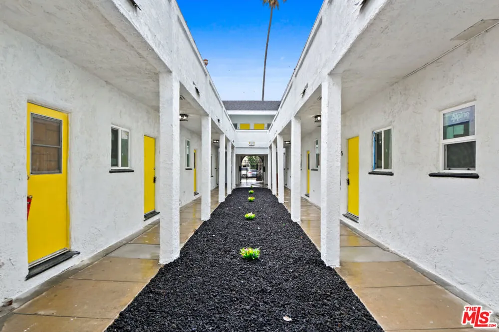 4203 Council Street Los Angeles, CA 90004