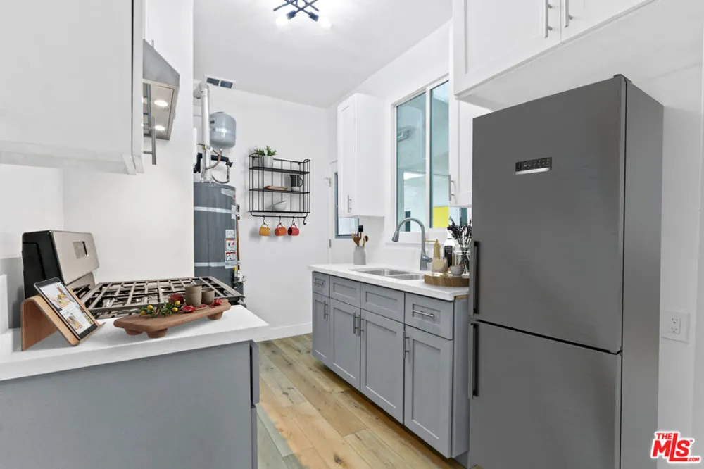4203 Council Street Los Angeles, CA 90004