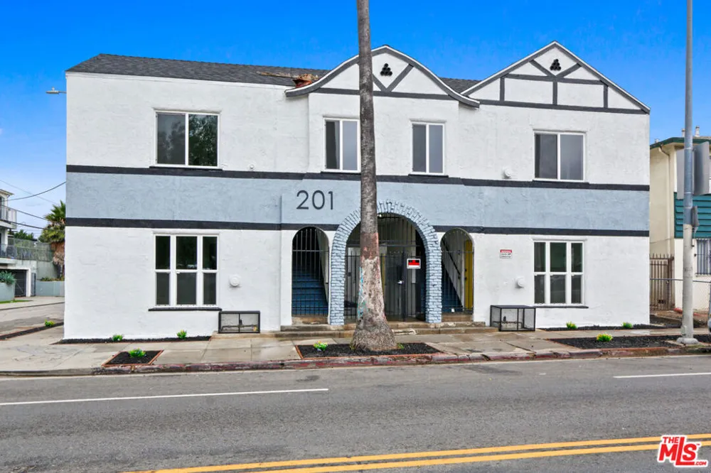 4203 Council Street Los Angeles, CA 90004