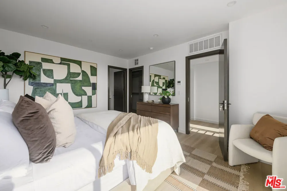 5845 David Avenue Los Angeles, CA 90034