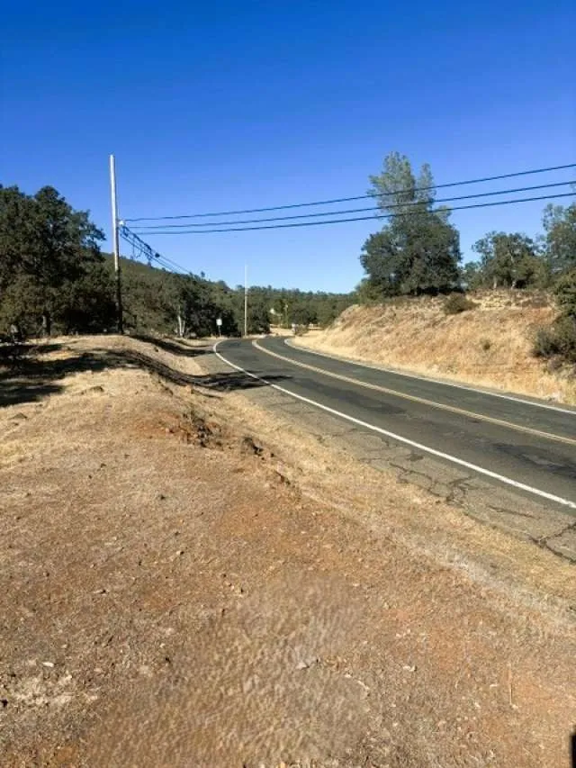 17426 Deer Hill Road Hidden Valley Lake, CA 95467