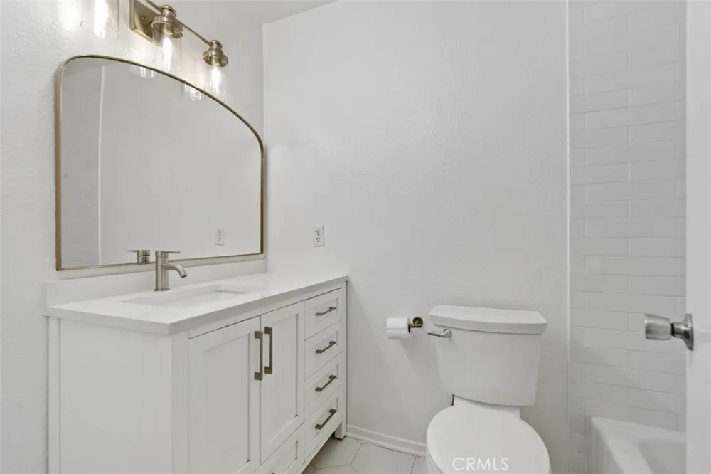 1404 Buena Vista #1 San Clemente, CA 92672