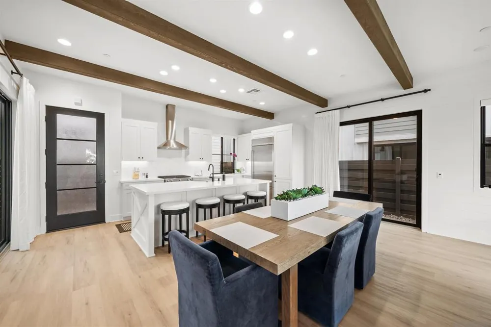 1260 Molara Ln Encinitas, CA 92024