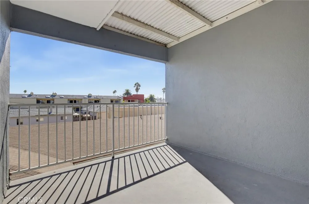 1401 E 3rd Street #16 Long Beach, CA 90802