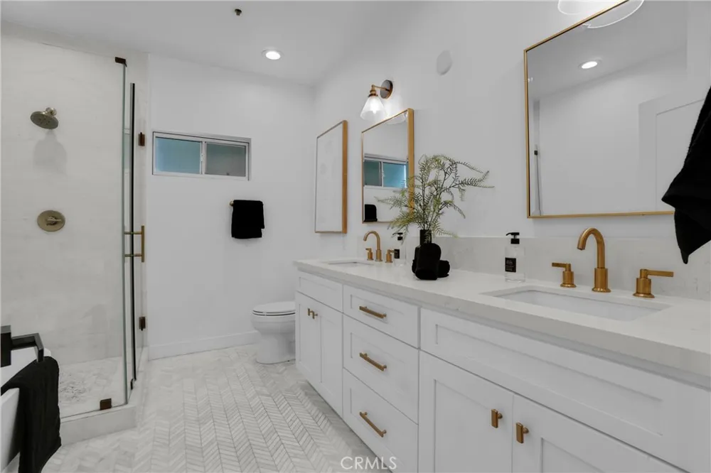 1871 Greenfield Avenue #102 Los Angeles, CA 90025