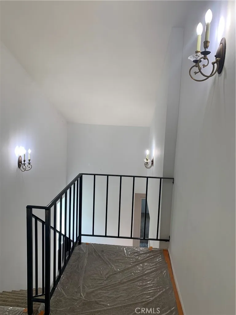5246 Calderon Road Woodland Hills, CA 91364