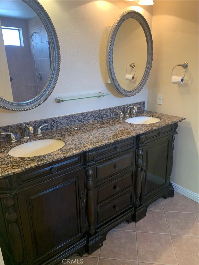 5246 Calderon Road Woodland Hills, CA 91364