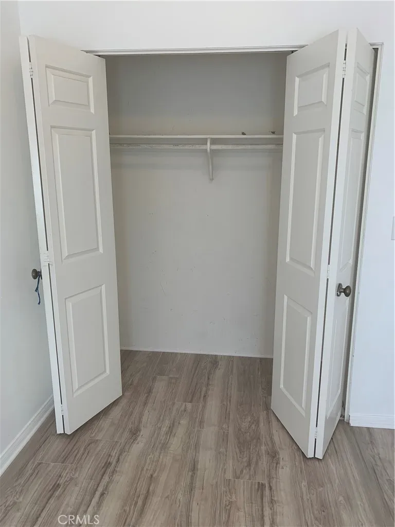 5246 Calderon Road Woodland Hills, CA 91364