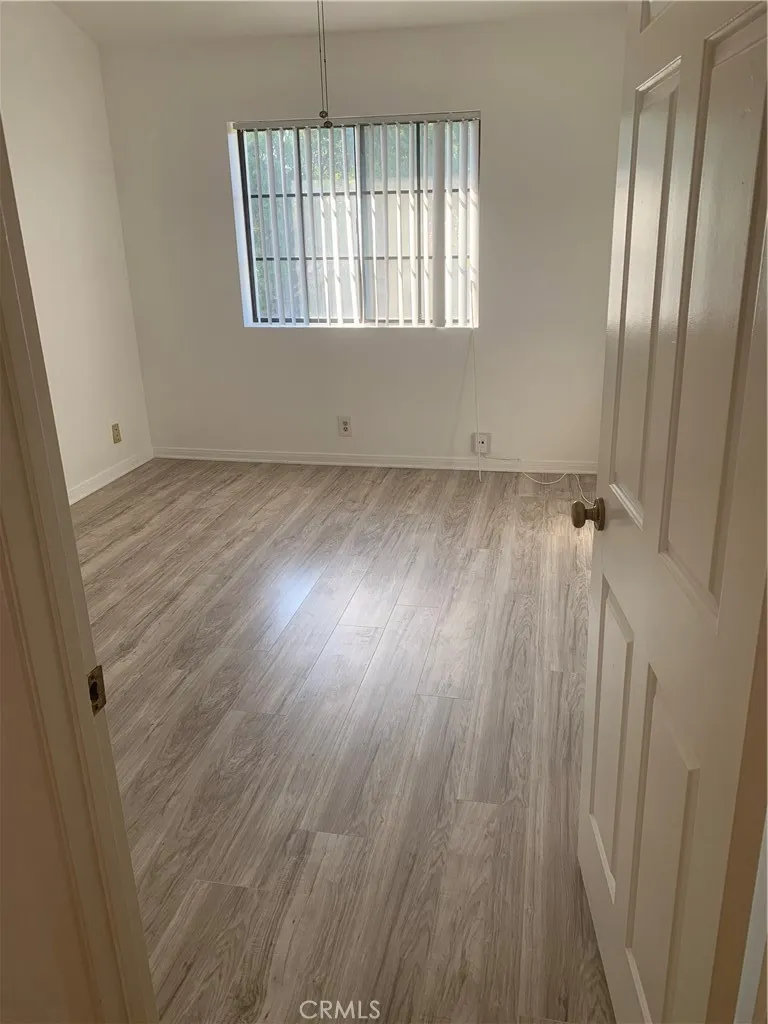 5246 Calderon Road Woodland Hills, CA 91364