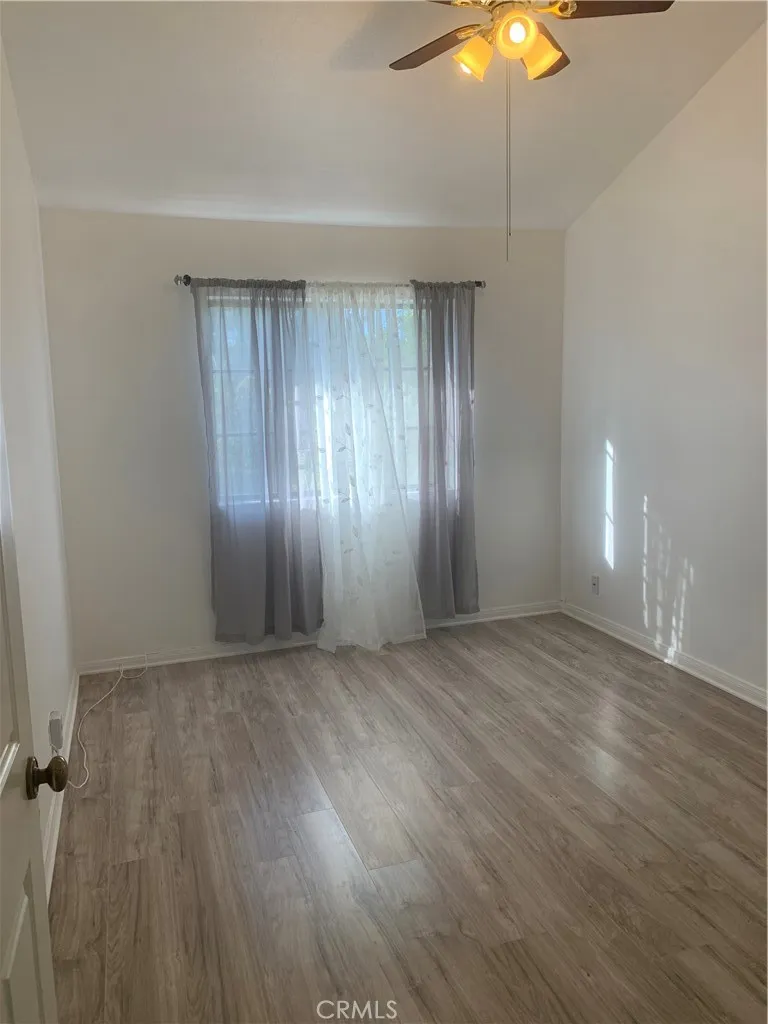 5246 Calderon Road Woodland Hills, CA 91364