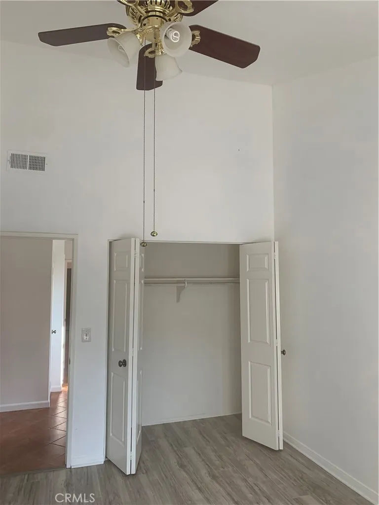 5246 Calderon Road Woodland Hills, CA 91364