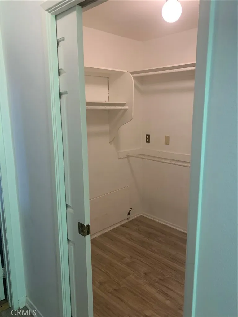 5246 Calderon Road Woodland Hills, CA 91364