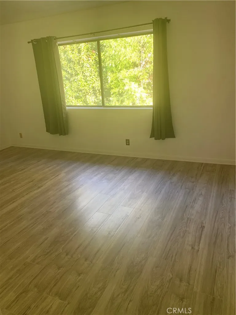 5246 Calderon Road Woodland Hills, CA 91364