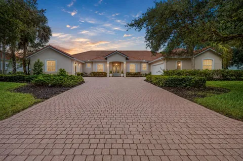 1422 SW Osprey Cove
