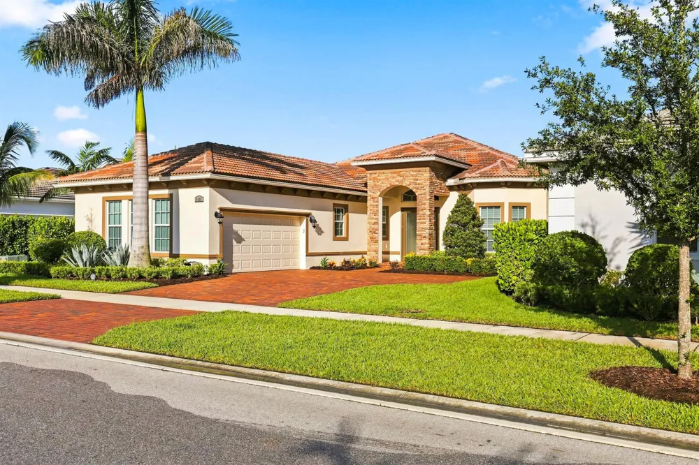 8632 SW Felicita Way Port St. Lucie, FL 34987