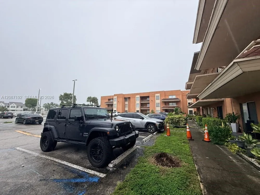 17530 NW 68th Ave #C4010 Hialeah, FL 33015