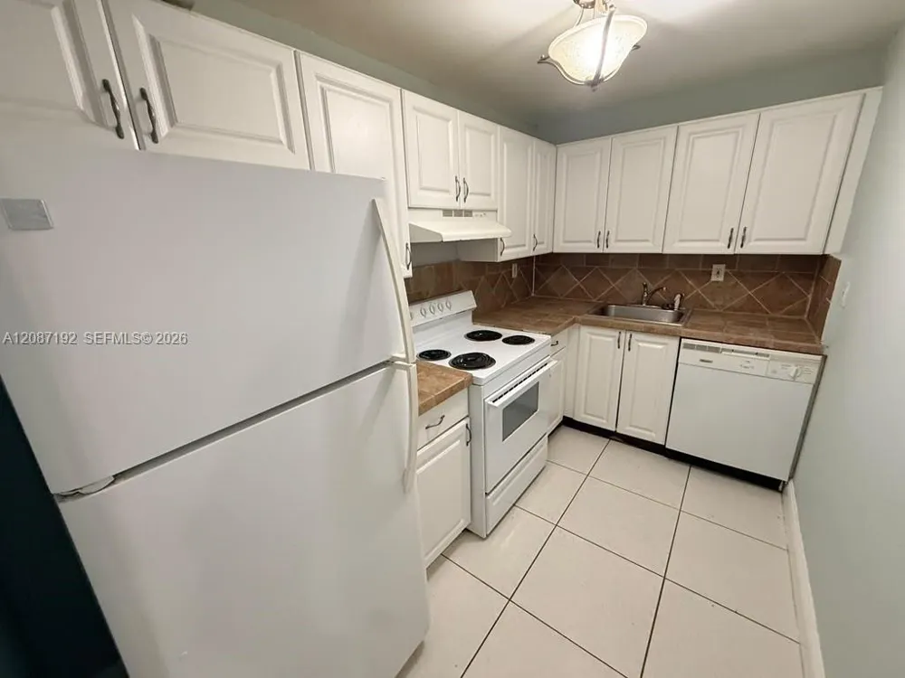 17530 NW 68th Ave #C4010 Hialeah, FL 33015