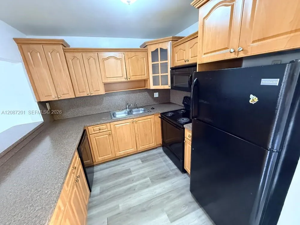 6125 W 20th Ave #312 Hialeah, FL 33012