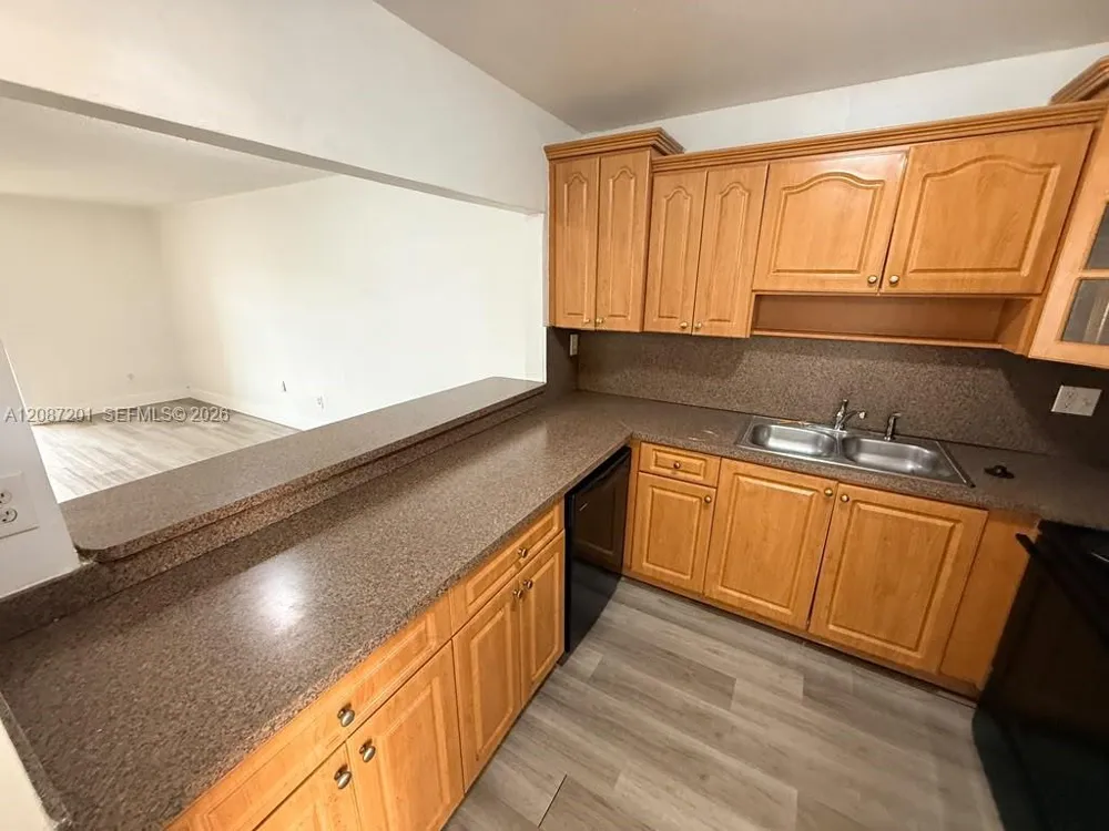 6125 W 20th Ave #312 Hialeah, FL 33012