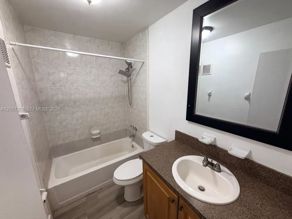 6125 W 20th Ave #312 Hialeah, FL 33012