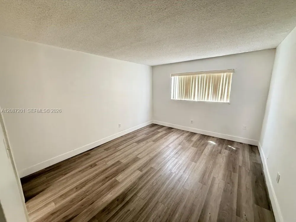 6125 W 20th Ave #312 Hialeah, FL 33012