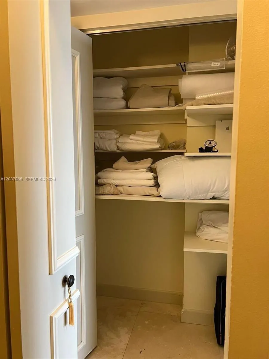 18151 NE 31st Ct #1005 Aventura, FL 33160