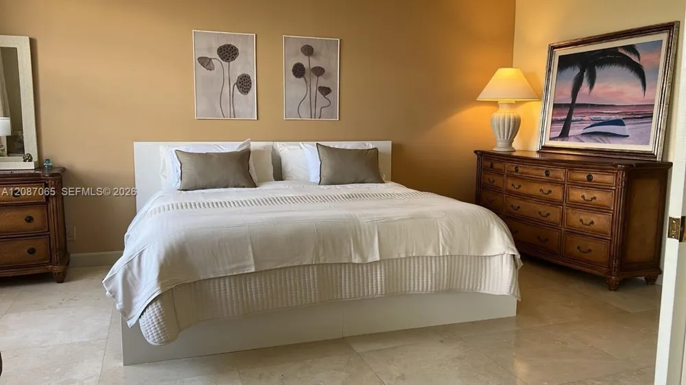 18151 NE 31st Ct #1005 Aventura, FL 33160