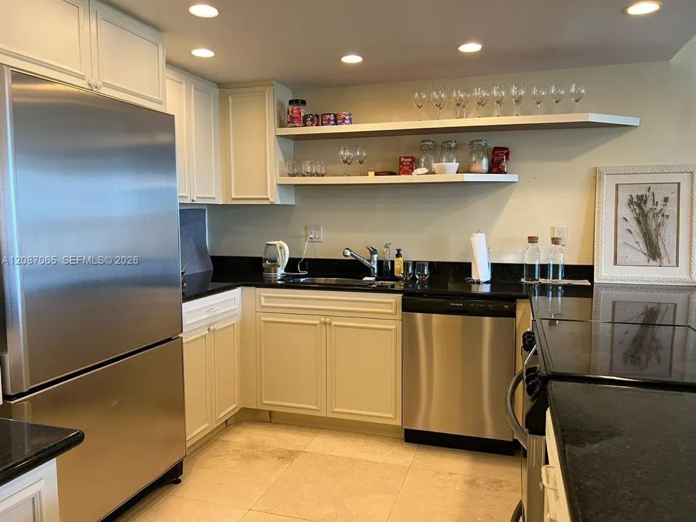 18151 NE 31st Ct #1005 Aventura, FL 33160