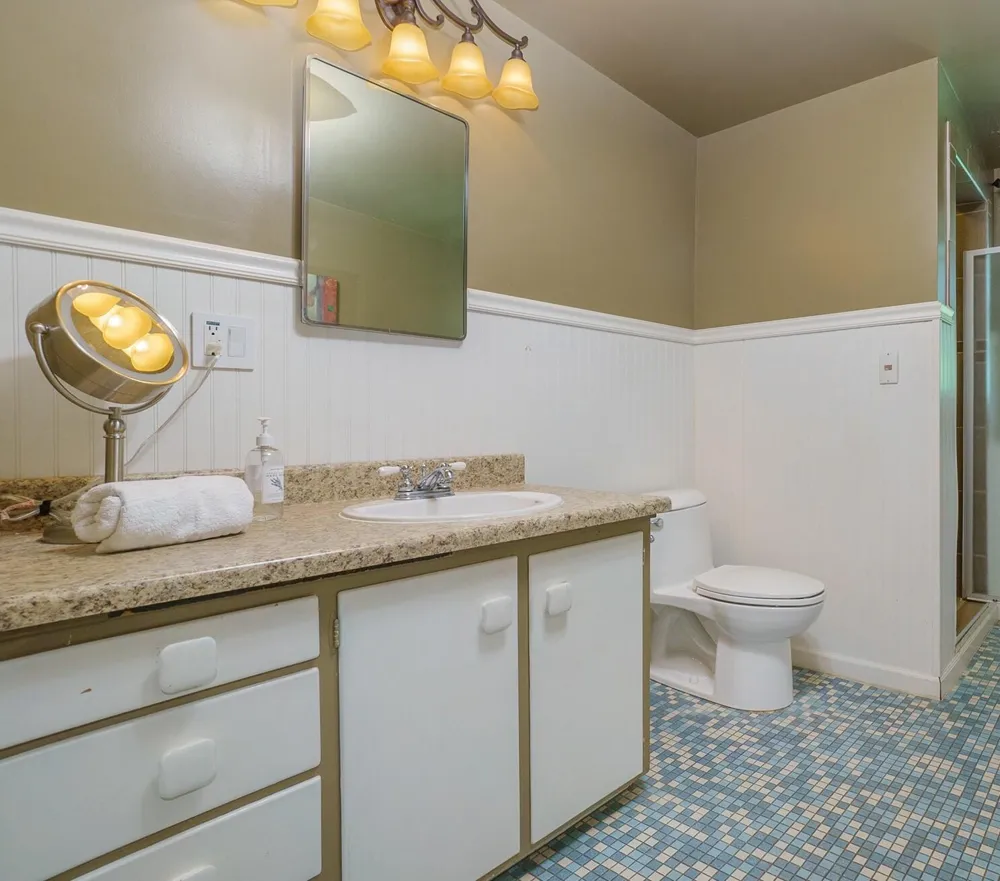 906 Walnut Street Three Rivers, MI 49093