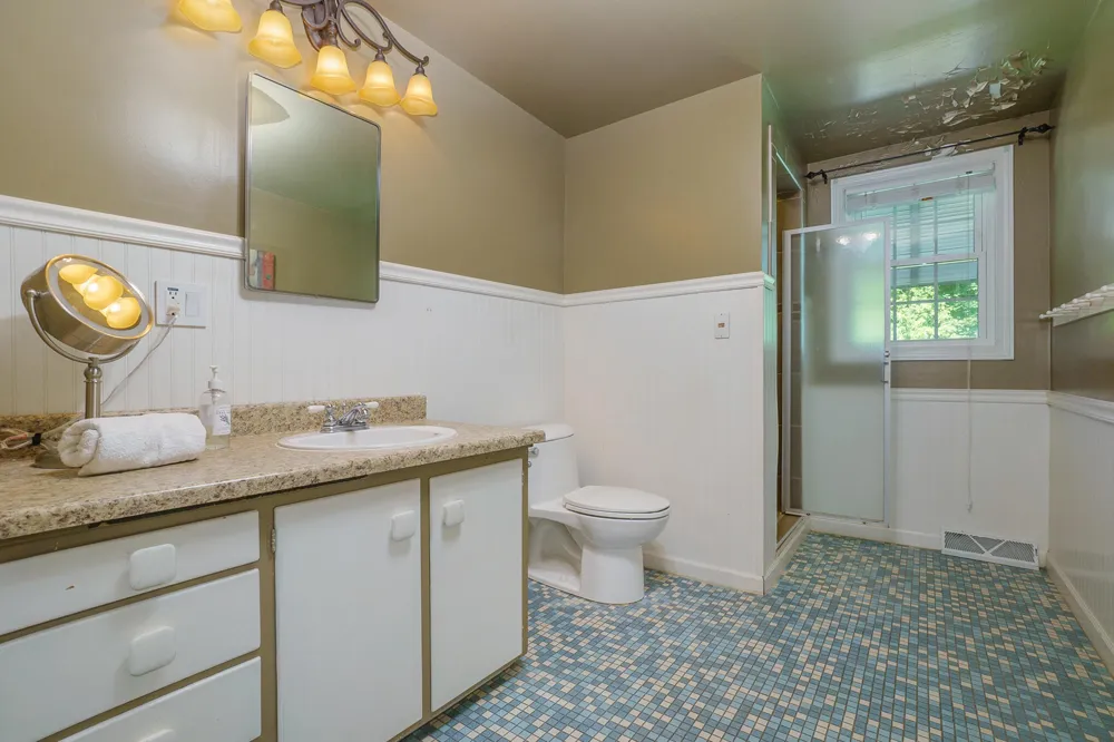 906 Walnut Street Three Rivers, MI 49093