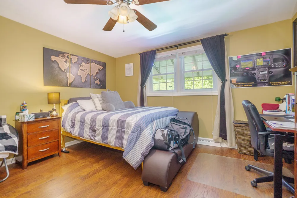 906 Walnut Street Three Rivers, MI 49093