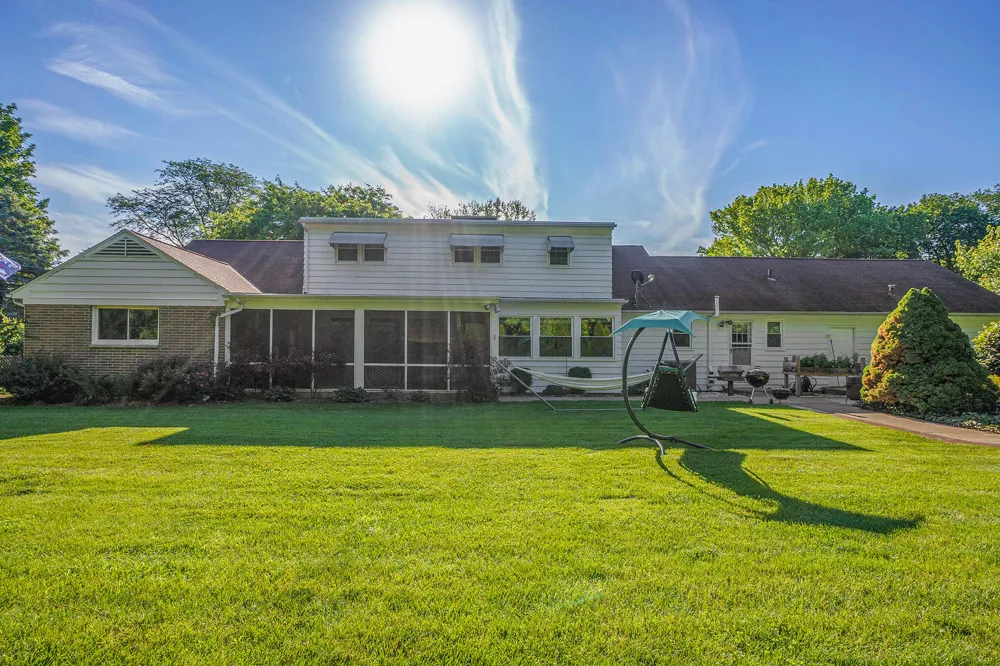 906 Walnut Street Three Rivers, MI 49093