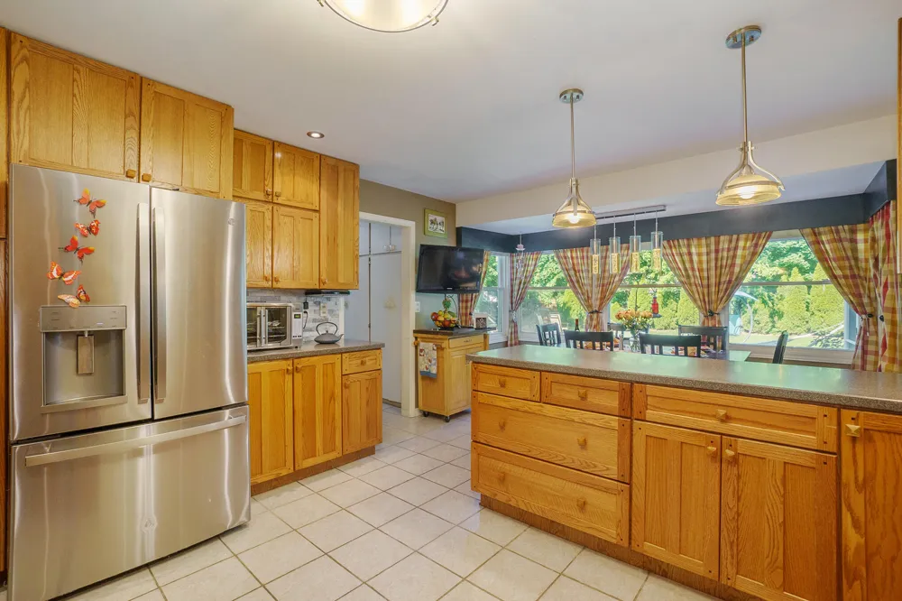 906 Walnut Street Three Rivers, MI 49093