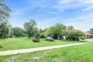 906 Walnut Street Three Rivers, MI 49093