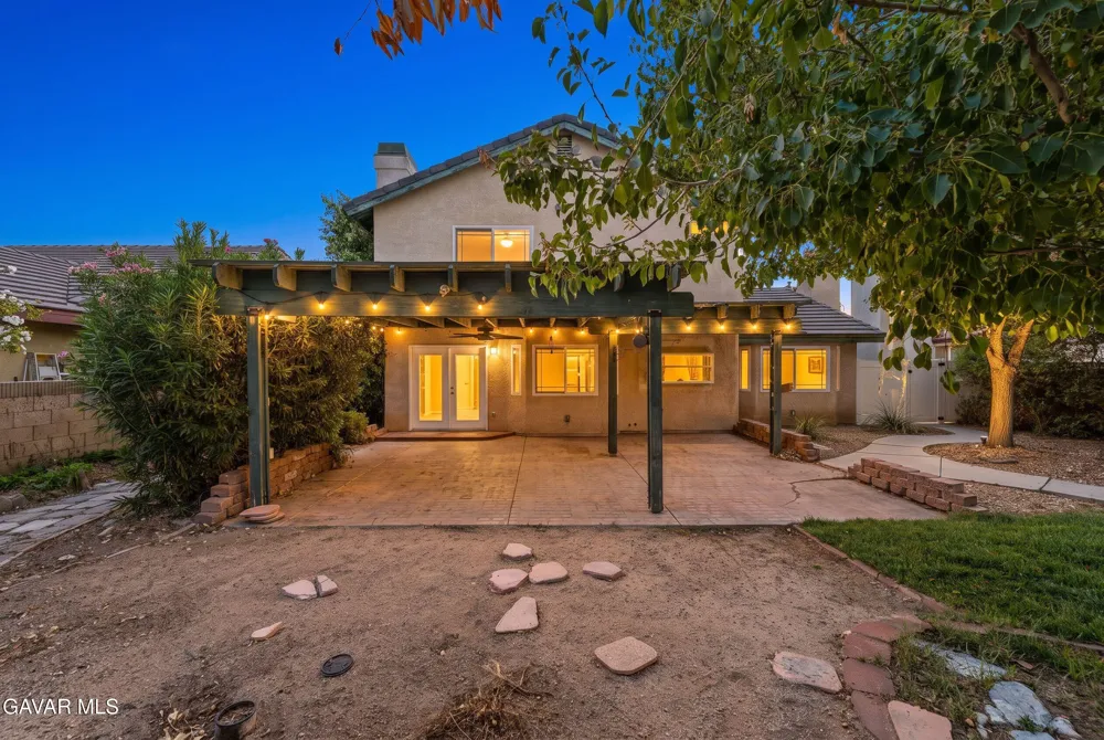 42910 Burlwood Drive Lancaster, CA 93536