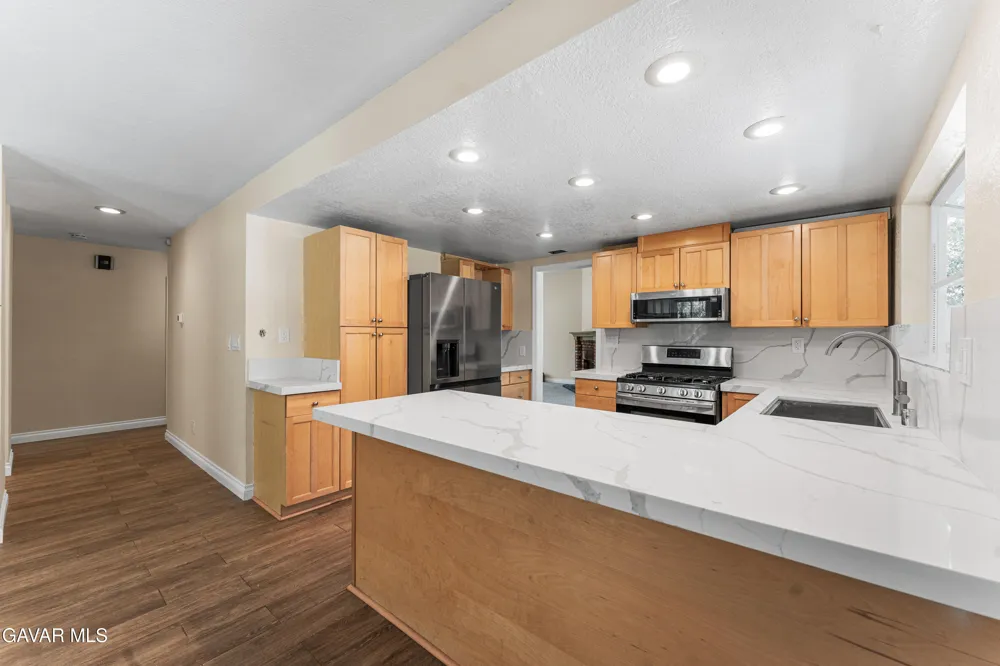 42910 Burlwood Drive Lancaster, CA 93536
