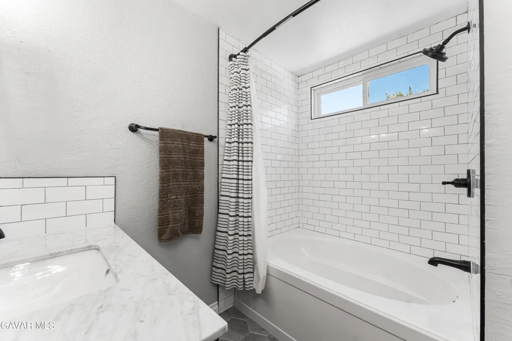 42910 Burlwood Drive Lancaster, CA 93536