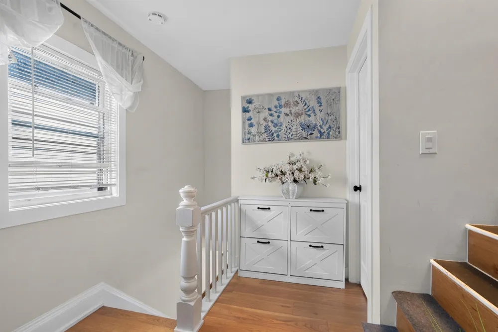 93 WEST 27TH ST Bayonne, NJ 07002