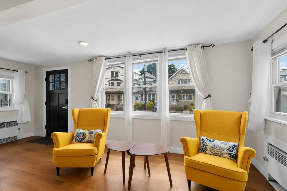 93 WEST 27TH ST Bayonne, NJ 07002