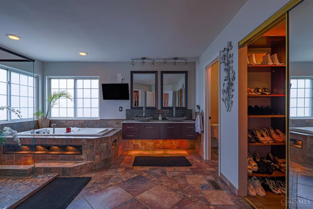 4250 English Oaks Court Union, OH 45103