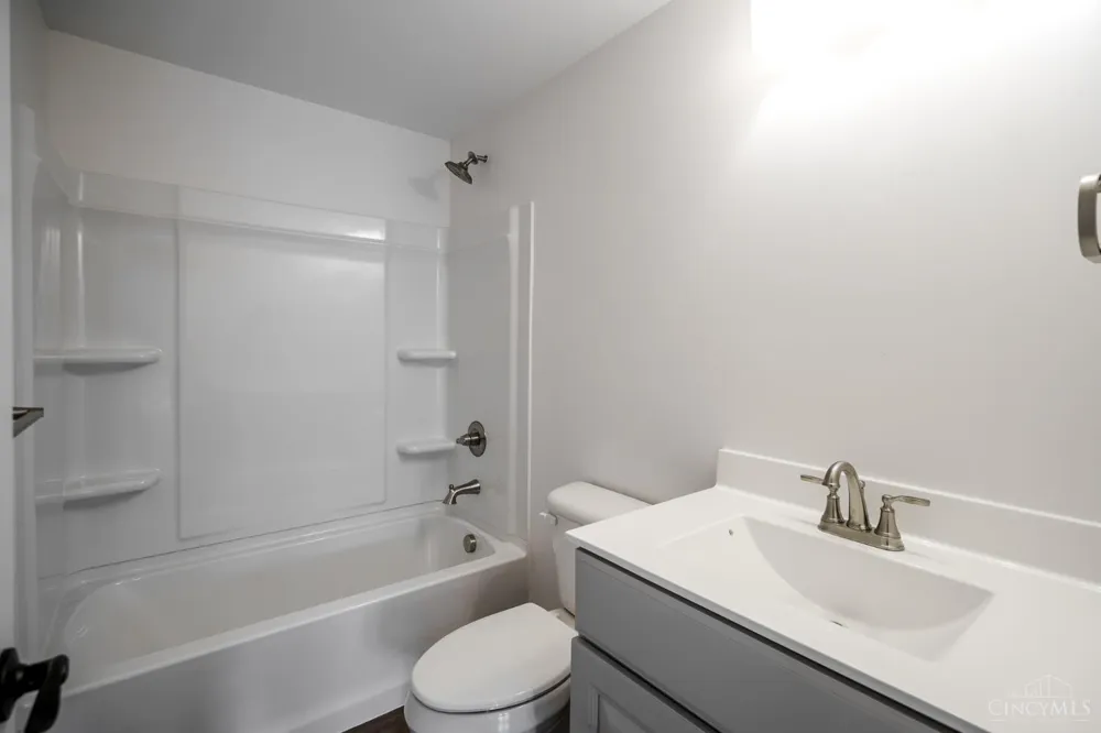 8354 Alice Way St Leon, IN 47012