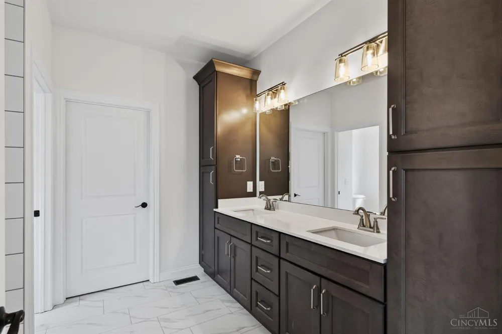 8354 Alice Way St Leon, IN 47012