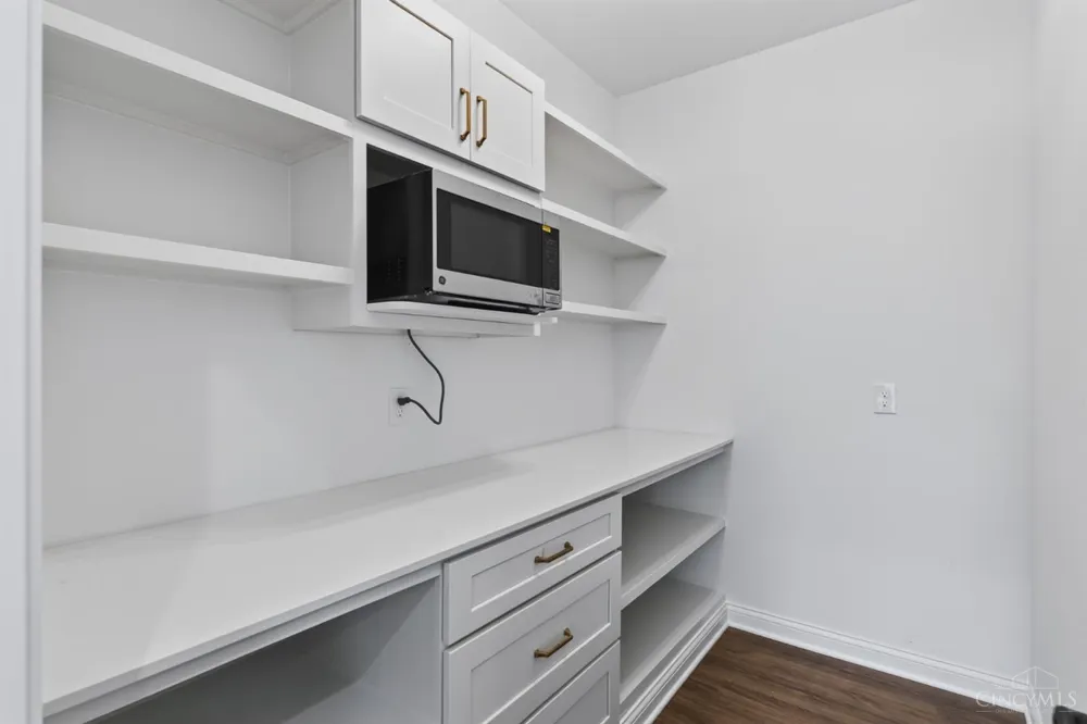 8354 Alice Way St Leon, IN 47012