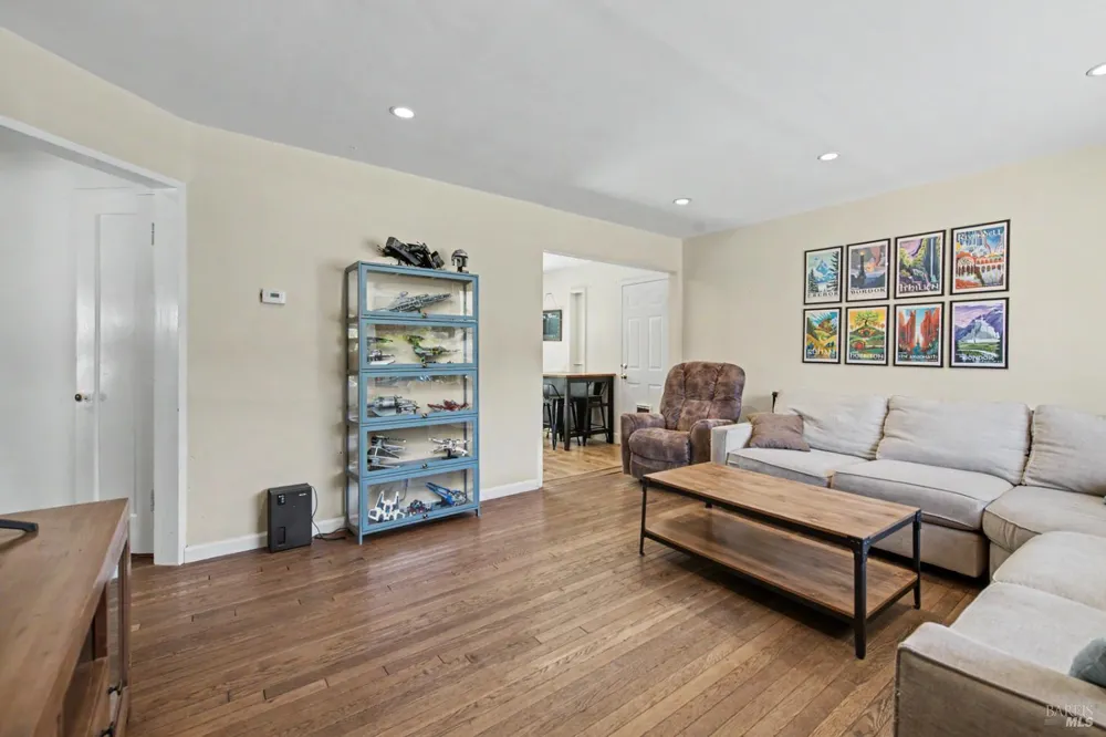 14 Bellevue Avenue Napa, CA 94558