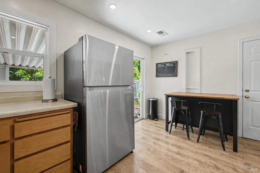 14 Bellevue Avenue Napa, CA 94558