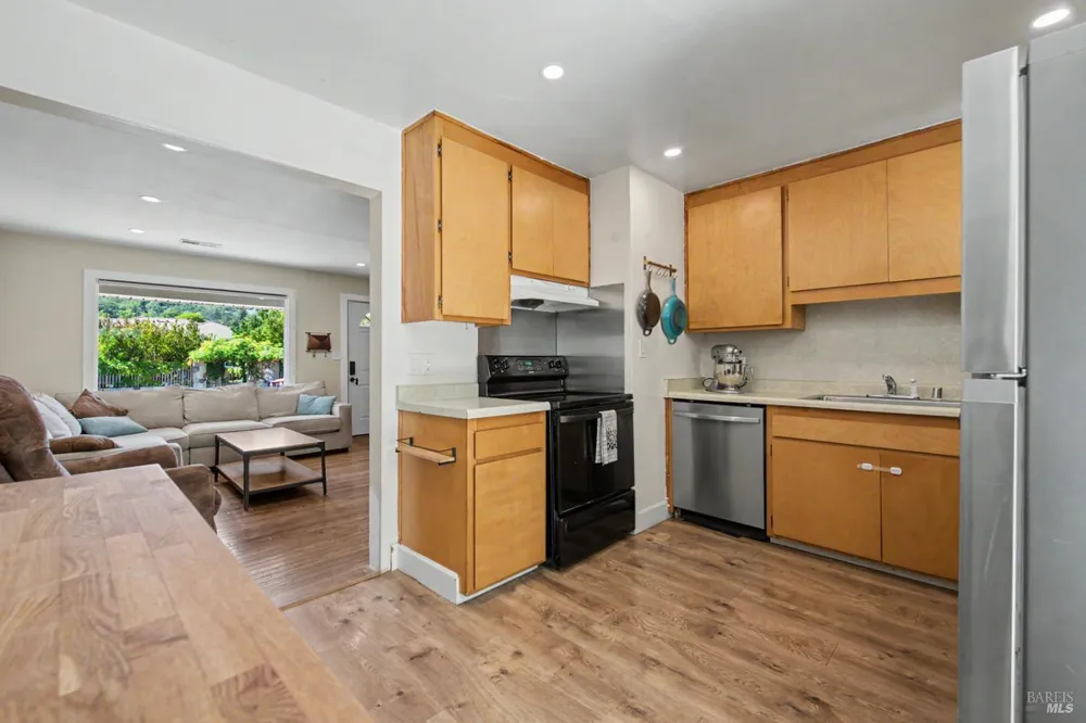 14 Bellevue Avenue Napa, CA 94558