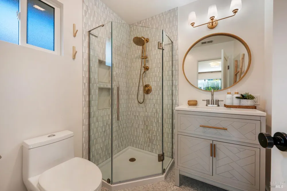 1436 Buchanan Street Novato, CA 94947