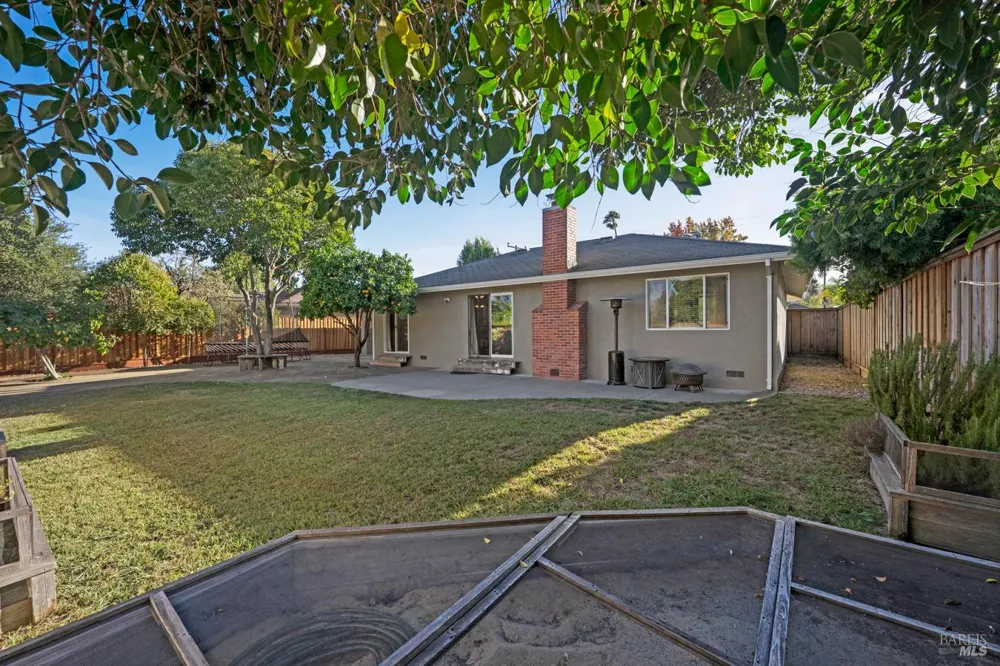1436 Buchanan Street Novato, CA 94947